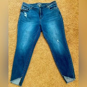 Super cute ankle jeans, stretch, high rise.